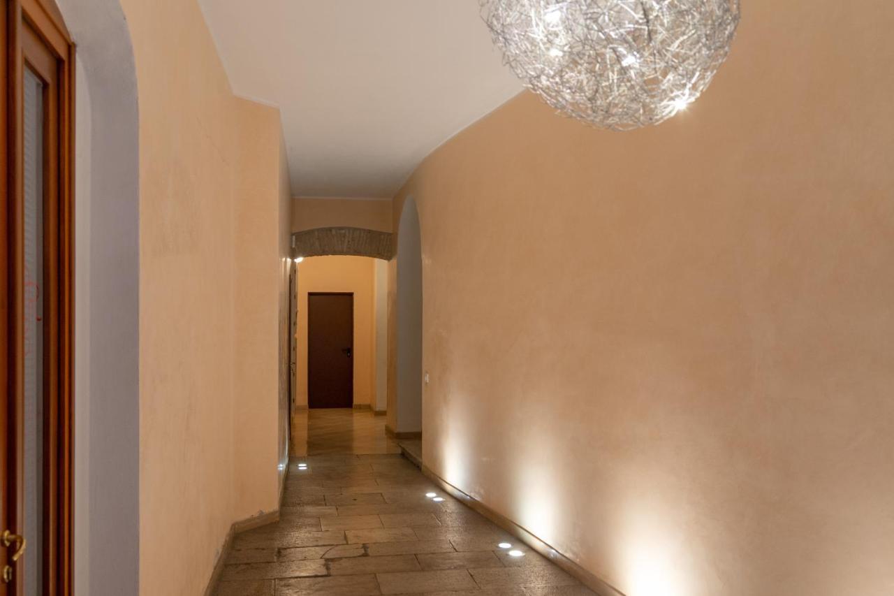 Casa Vacanze Penelope In Centro Storico Trieste Bagian luar foto